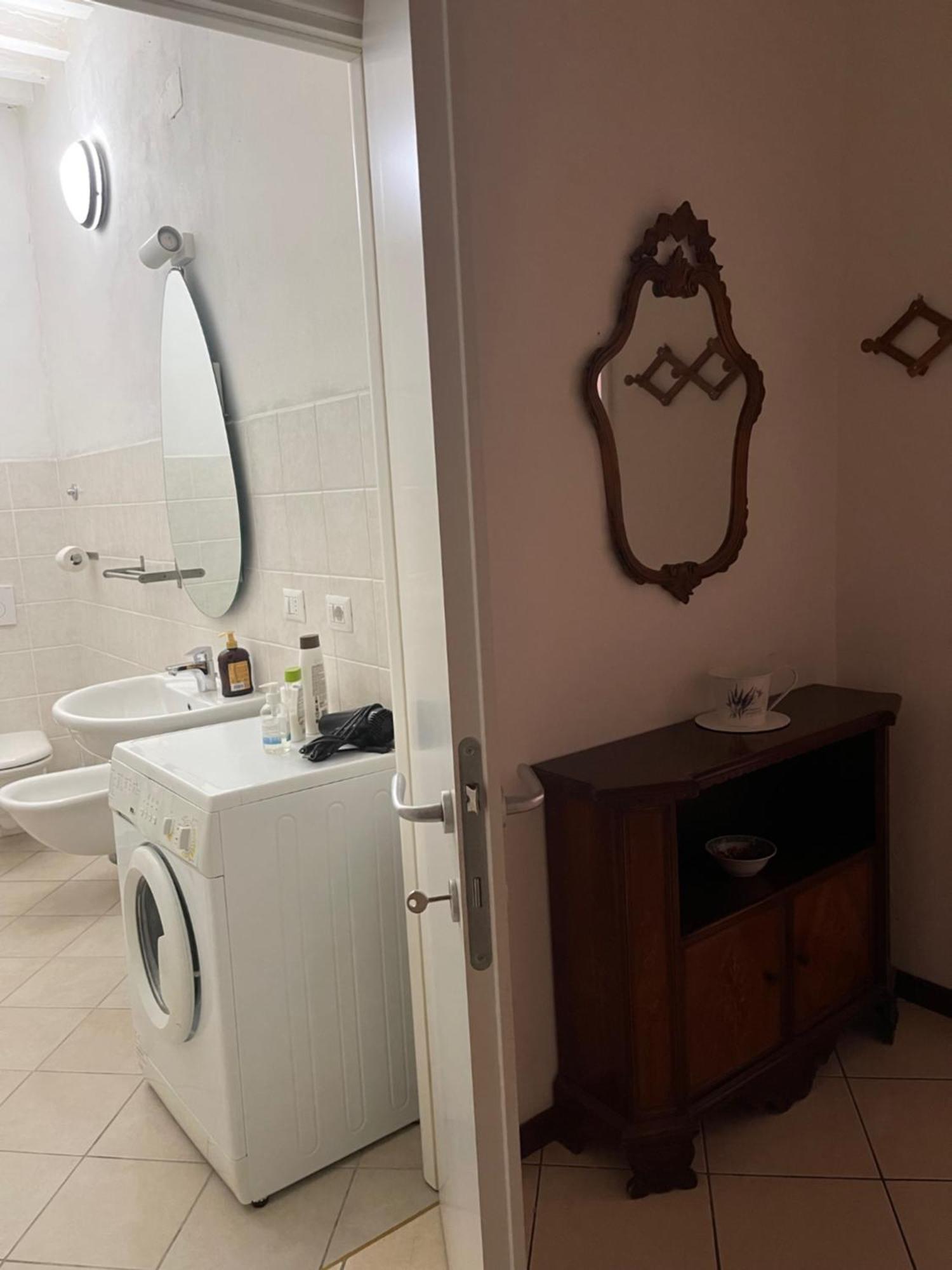 Bilocale Inzani Apartment Parma Luaran gambar