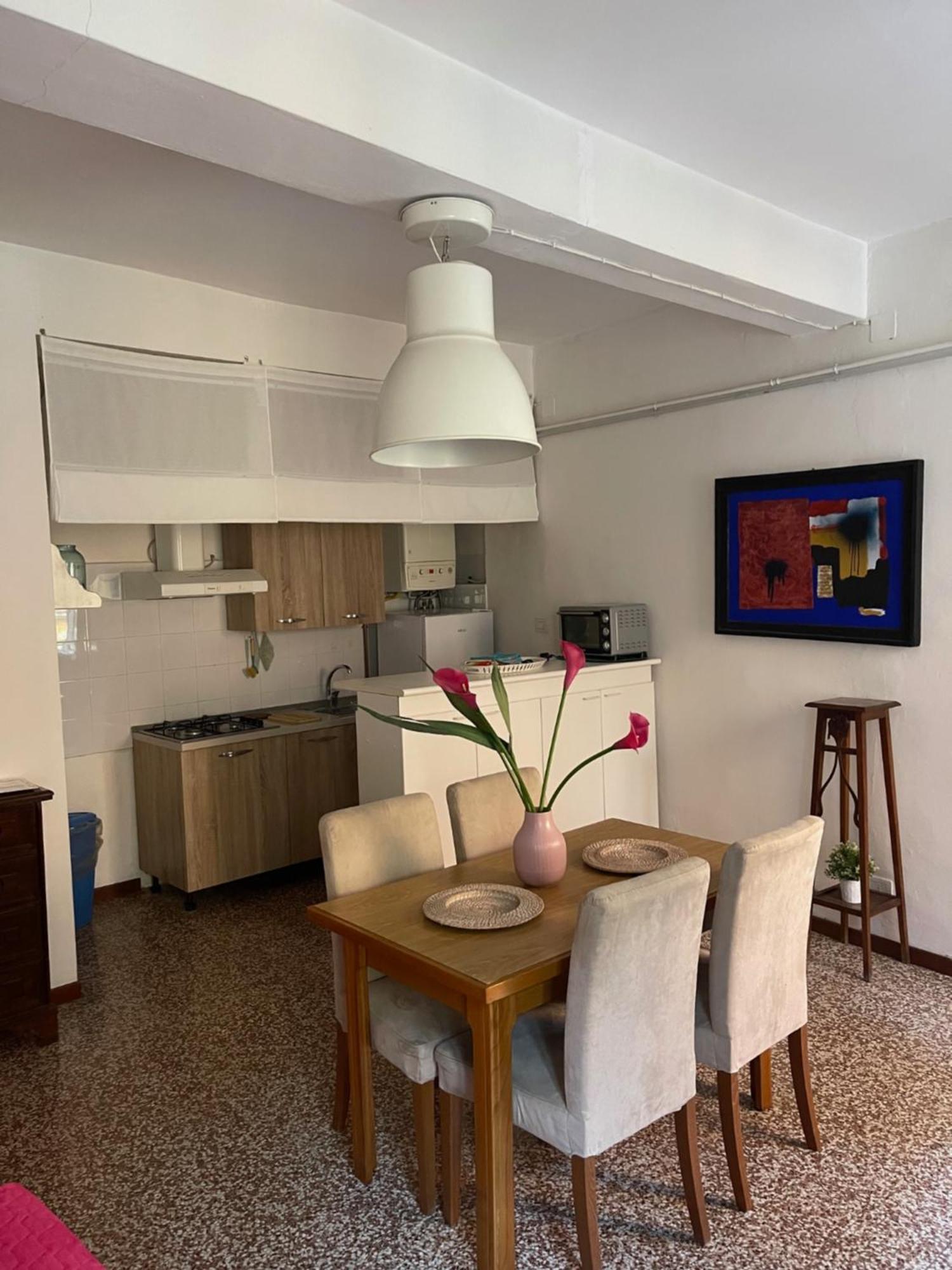 Bilocale Inzani Apartment Parma Luaran gambar